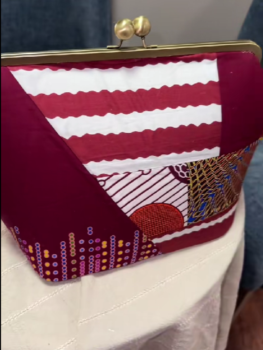 Embroidered Detail Metal Lock Clutch