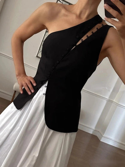 Chic Button Sleeveless Top