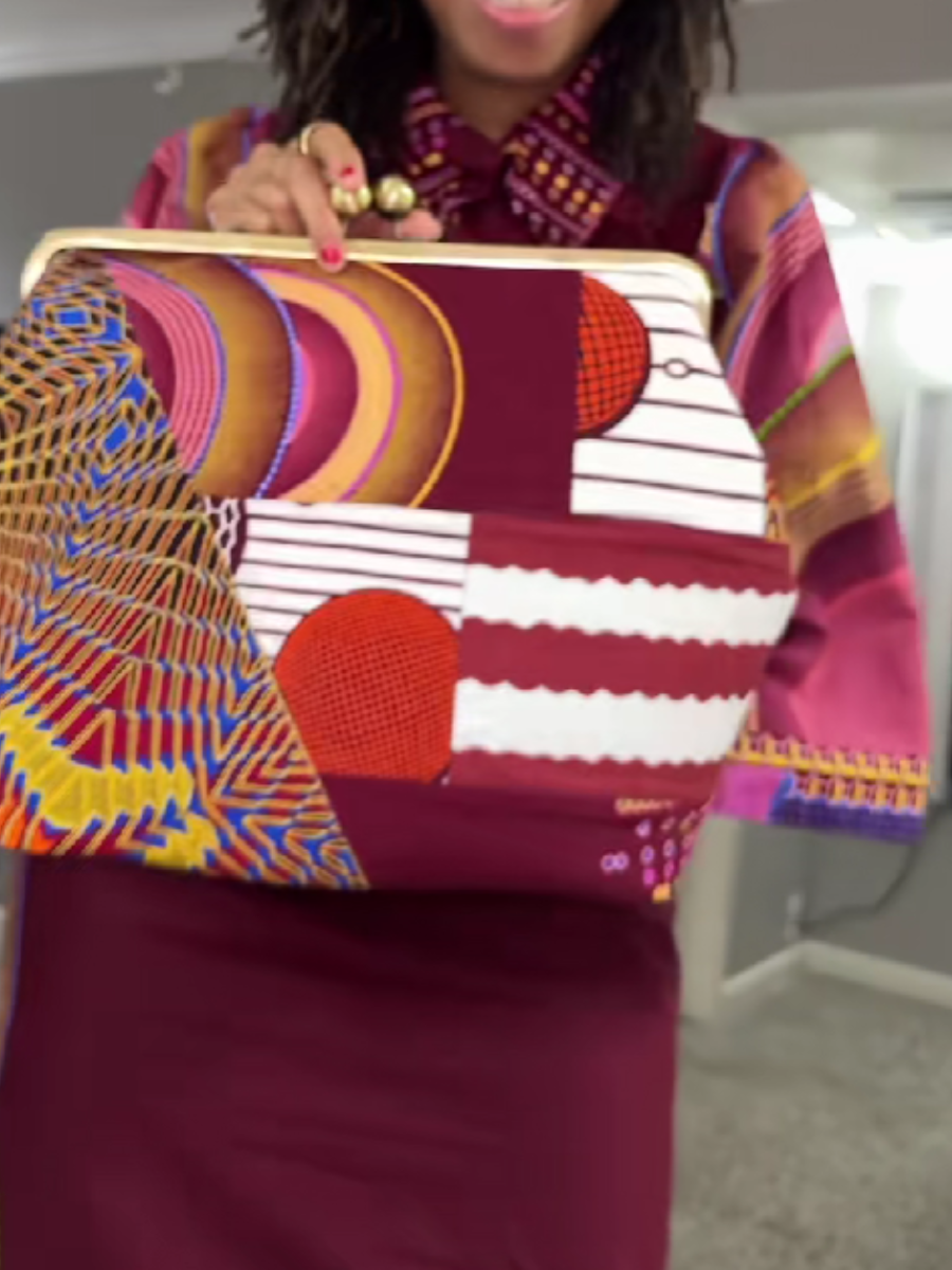 Embroidered Detail Metal Lock Clutch